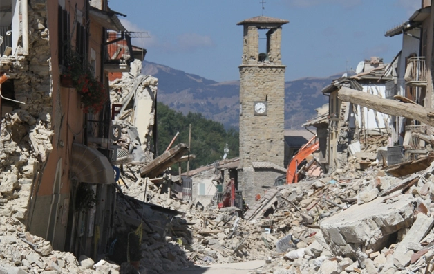 Delegazione di Shalom ad Amatrice per portare direttamente i contributi raccolti per i terremotati