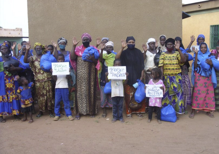 Consegna di cibo e mascherine in Burkina Faso